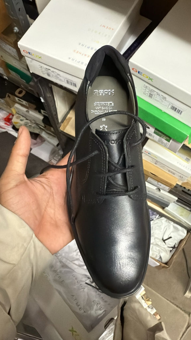 Geox J Zheeno Boys Leather School Shoes – Black