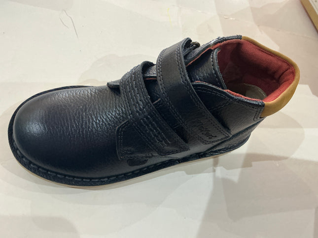 Adlar twin kickers