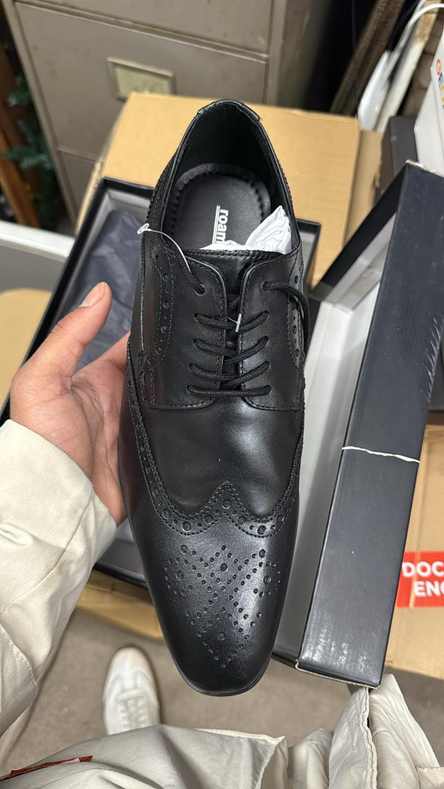 Roamers Eyelet Brogue Leather Shoe - Black