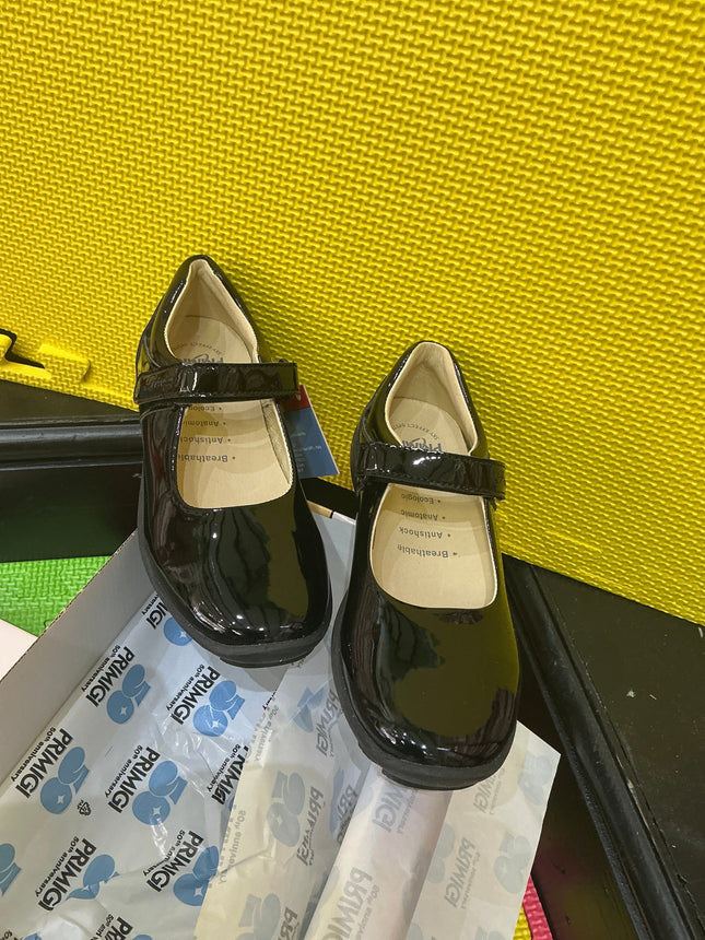 Primigi girls patent school shoes