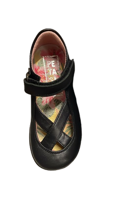 Melania Petasil Girls' Criss Cross Shoes - Black