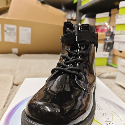 Primigi Girls’ Patent Leather Shoes – Black