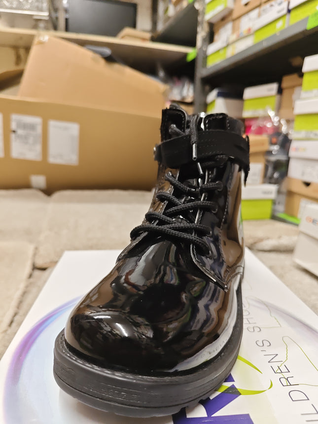 Primigi Girls’ Patent Leather Shoes – Black
