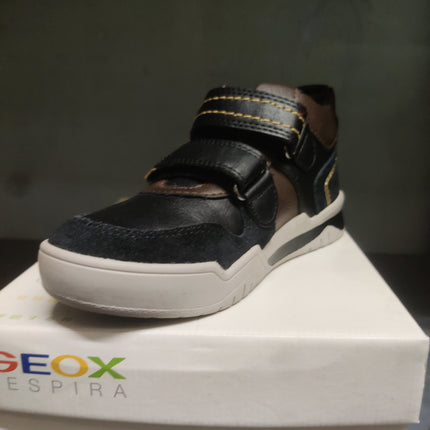 Geox Boys' Perth Geobuck Suede Kids Shoes - Black/Dark Yellow
