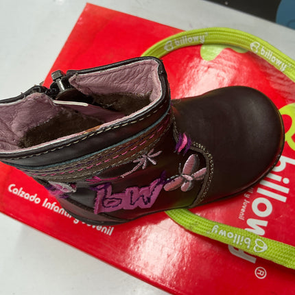 Billowy girls shoes