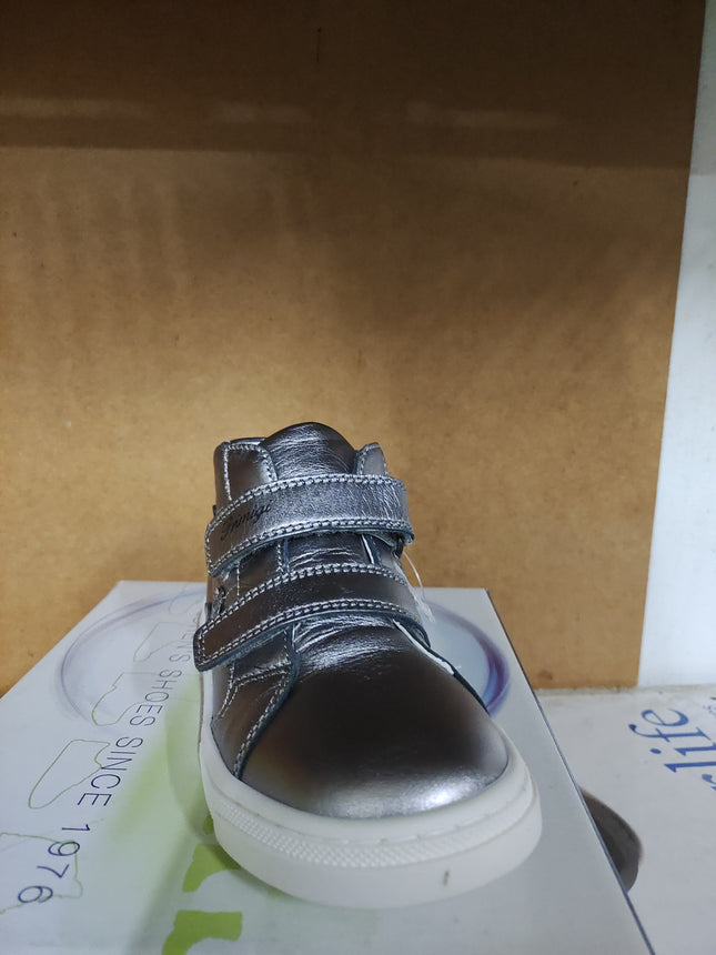 Primigi Girls’ Metallic Leather Shoes – Pewter