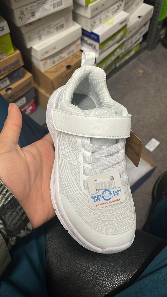 Skechers Microspec Advance Lightweight Trainers – White
