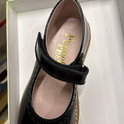 Puppets Charol Piuma Leather Shoes – Black Colour