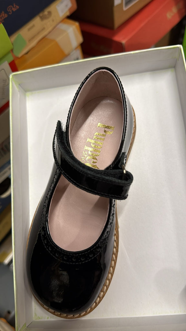 Puppets Charol Piuma Leather Shoes – Black Colour