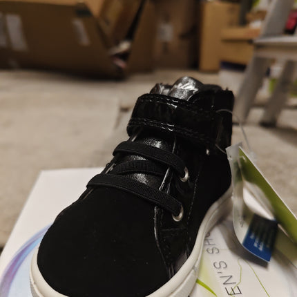 Primigi Girls’ Patent and Suede Shoes – Black