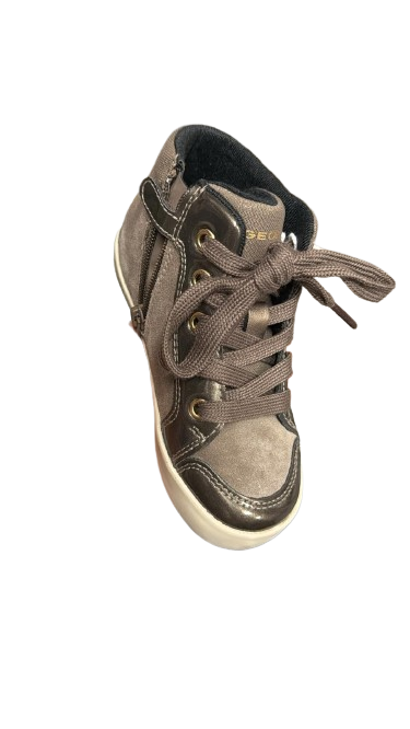 Geox Girls' B Kilwi Suede and Metallic Patent Trainers – Smoke Grey